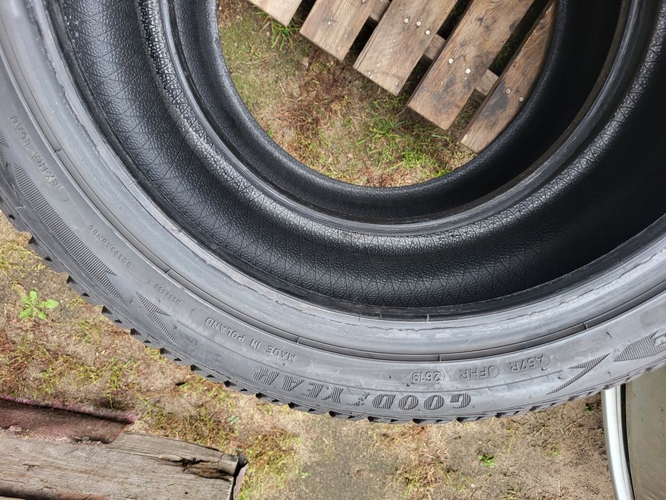 Opony zimowe Goodyear ultragrip ice  2.  225 45 17