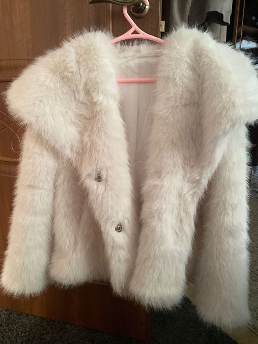 Зимня біла шубка, нова