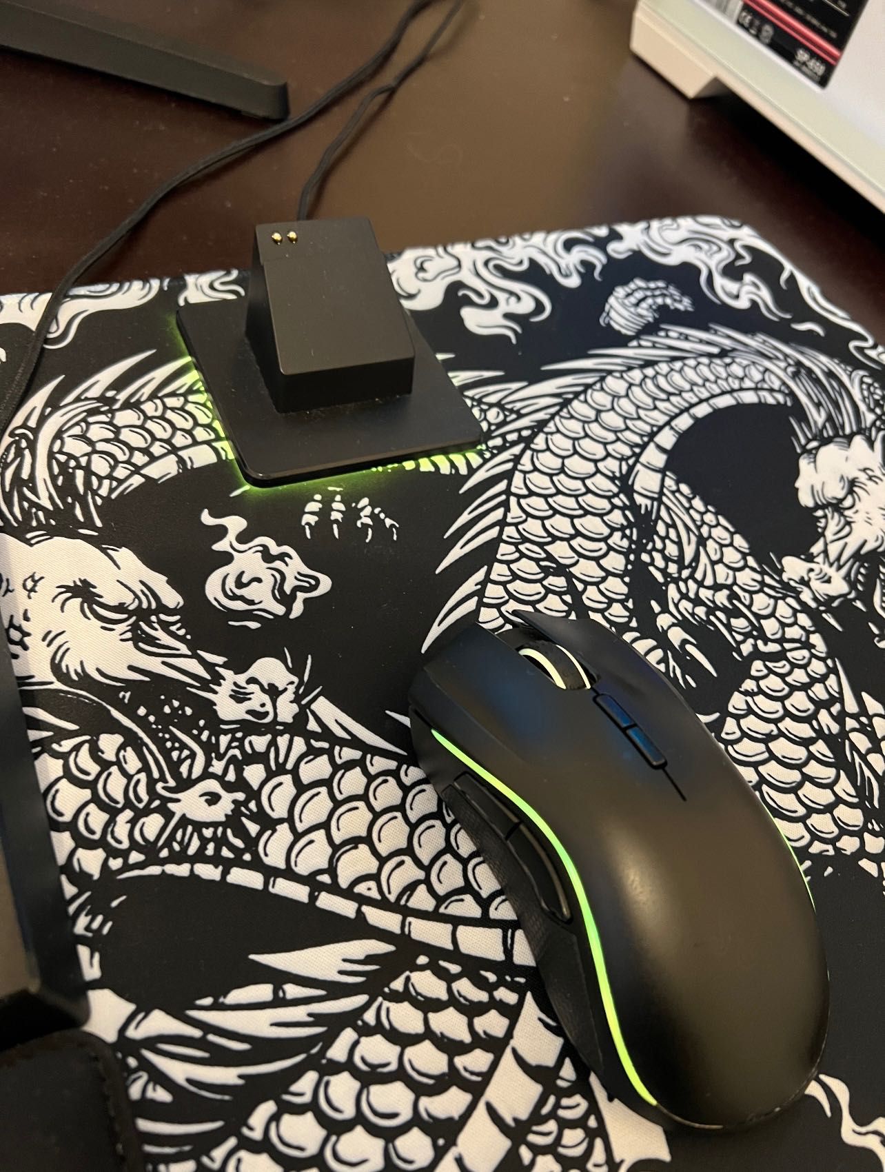 1. Экран - Samsung Odyssey G5 27
