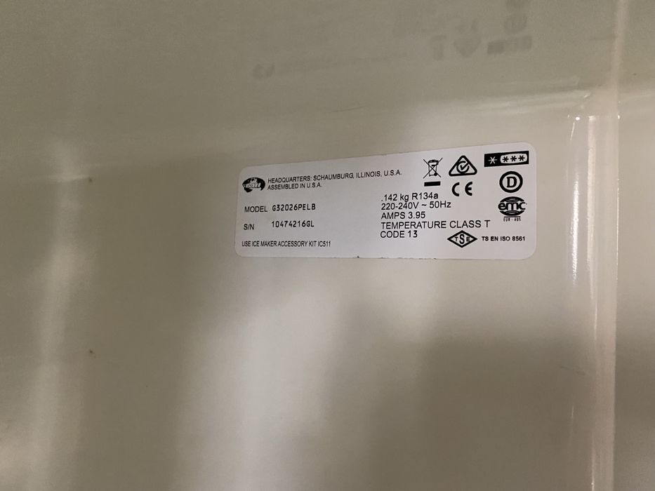 Холодильник MAYTAG