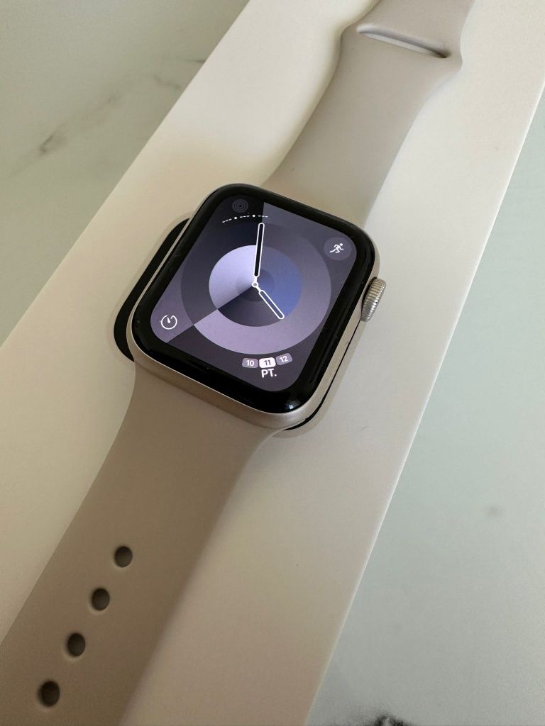Apple Watch SE 2 generacji 40mm