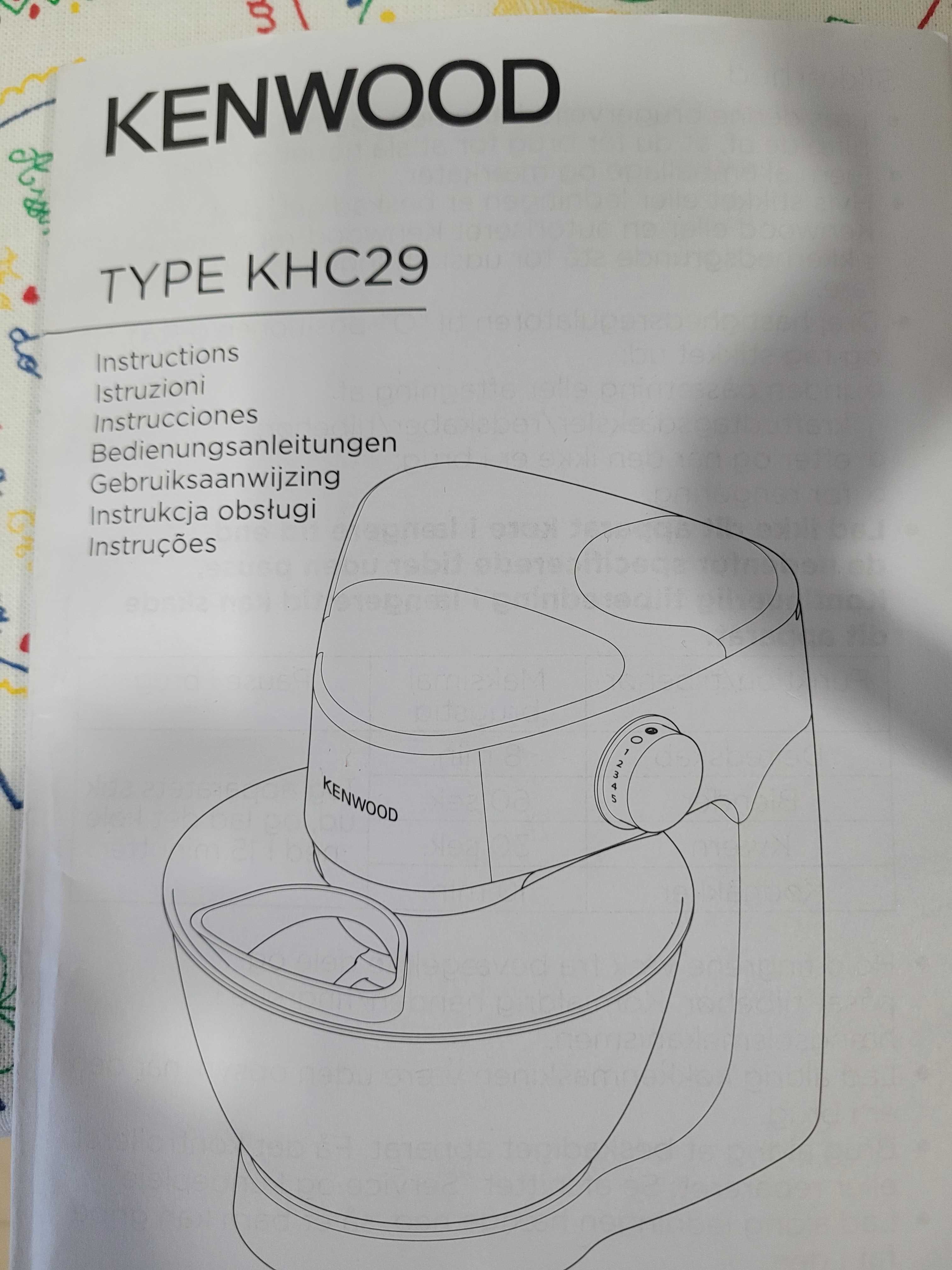 Robot de Cozinha Kenwood  todos acessórios 
Novo ainda sem utilização