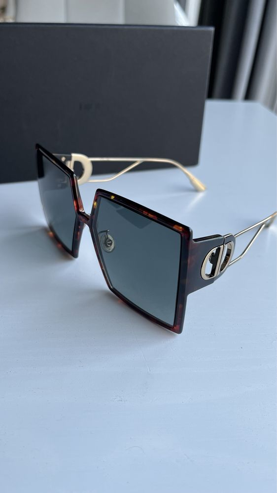 Christian Dior okulary przeciwsłoneczne Montaigne 30 EPZ1I