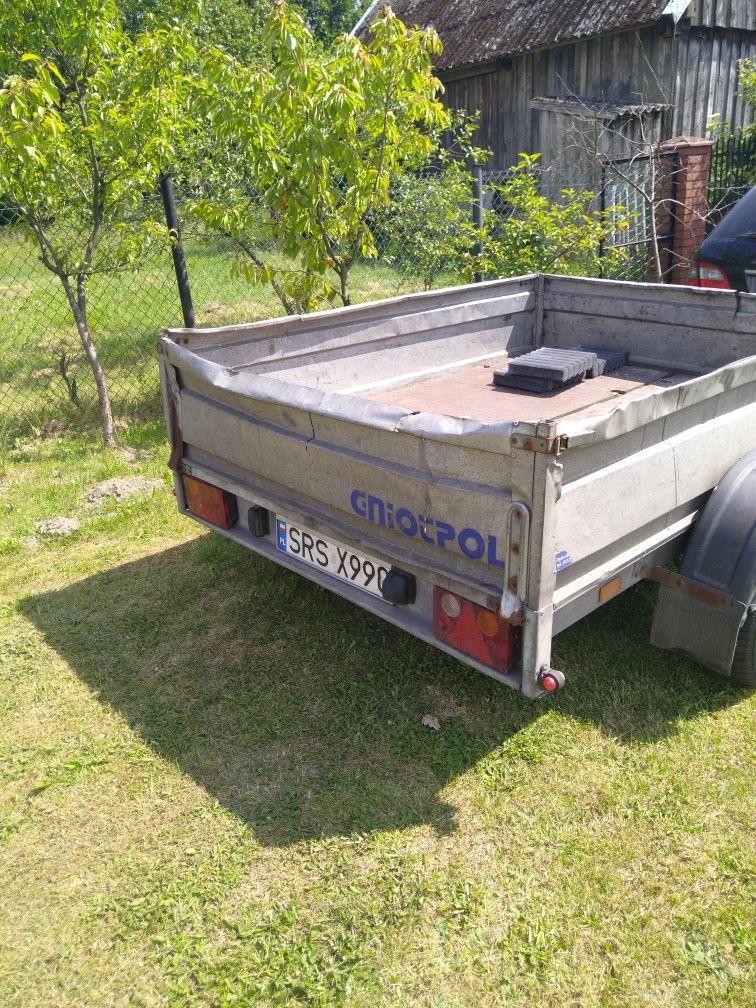 Przyczepa  ładownosc 750 kg