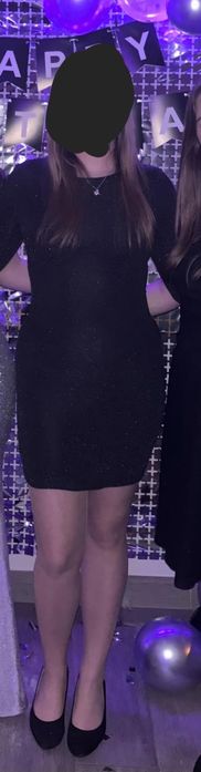 czarna sukienka z brokatem, z długim rękawem, z wycięciem na plecach,