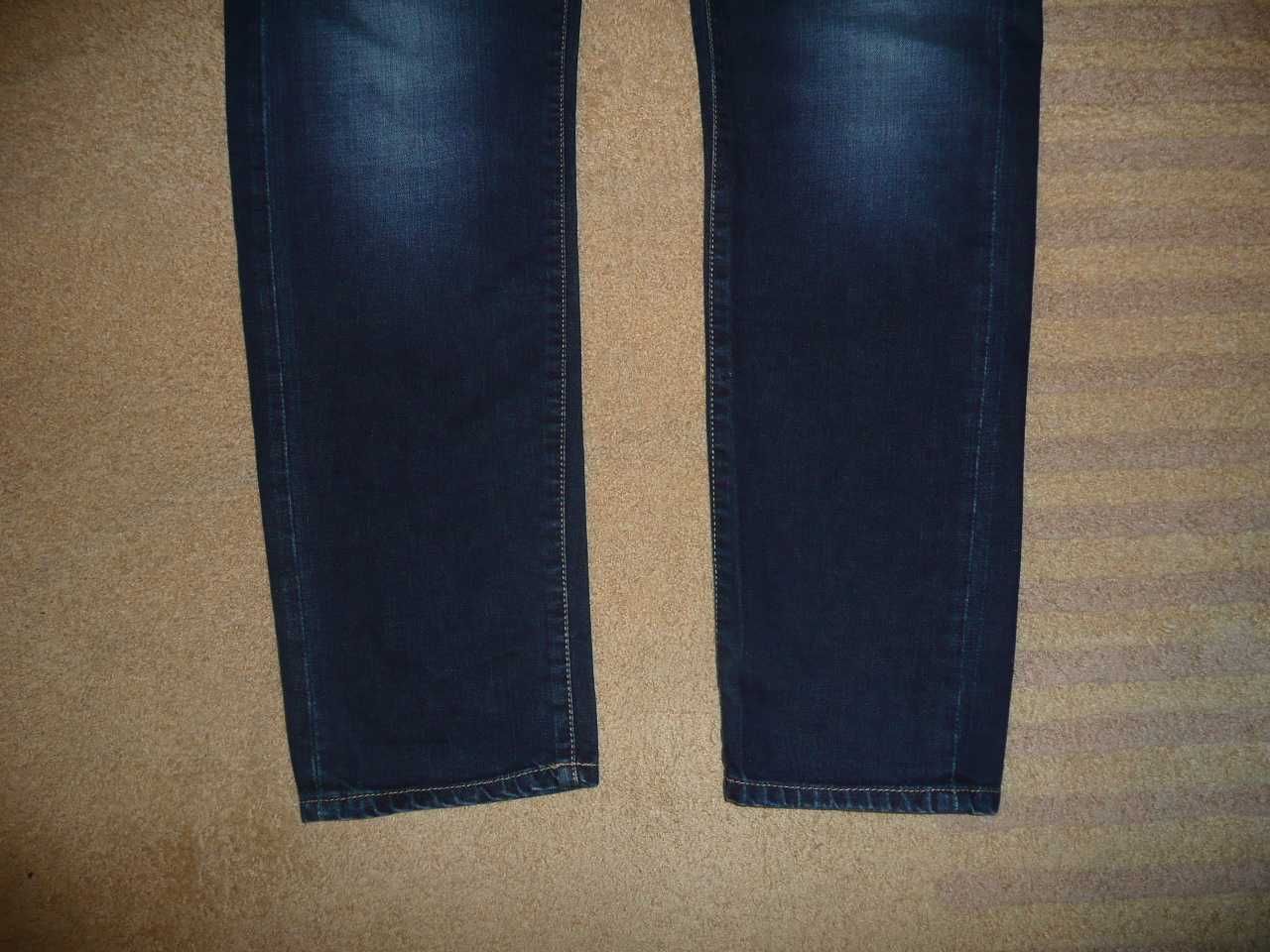 Spodnie dżinsy CARHARTT W33/L32=45/107cm jeansy