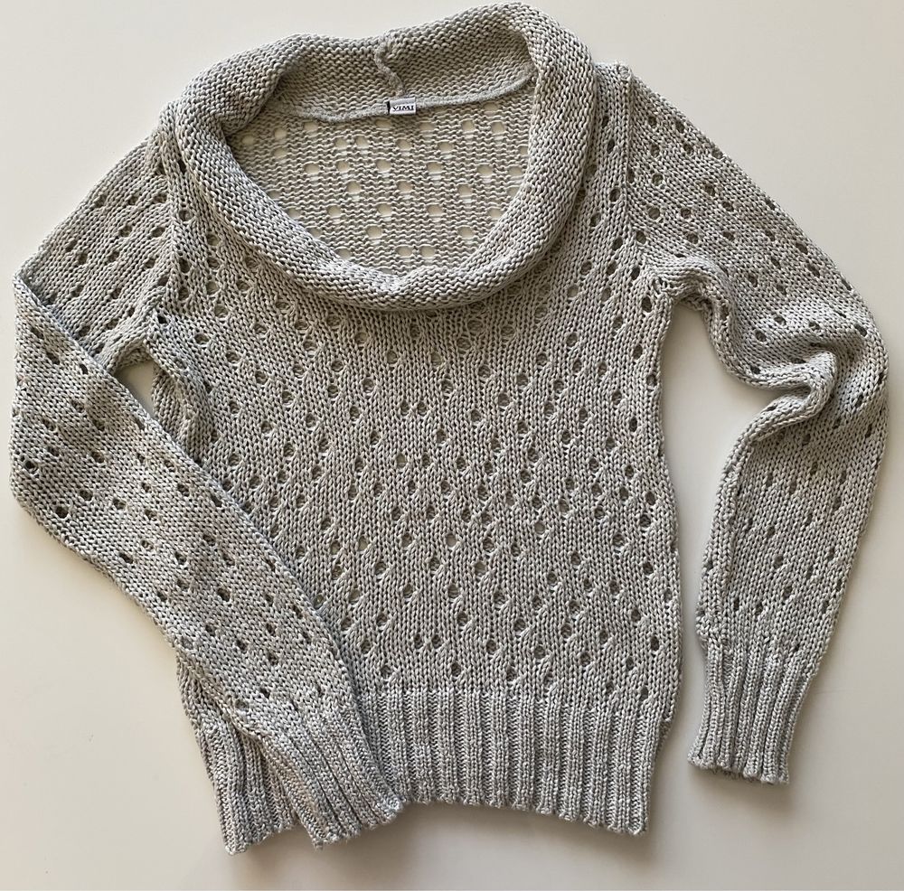 Sweterek, sweter damski z dziurami szary