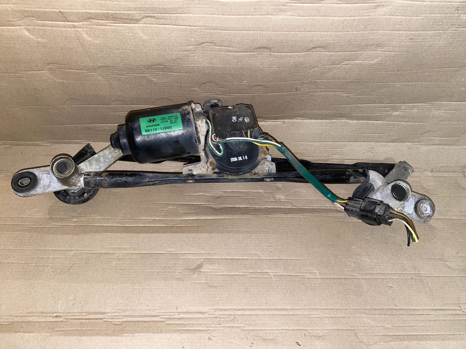 Mechanizm silniczek wycieraczek przód Hyundai i20 98110-1J000