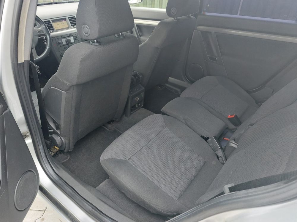 Opel Signum 1.9 diesel 150km 2007r