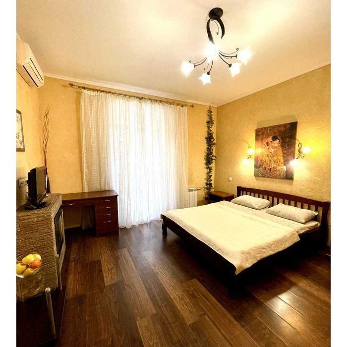 Затишна квартира біля метро Наукова на вулиці Бакуліна/ подобово