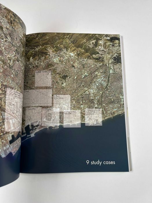 AREA 90 Critical Barcelona Edição monográfica da revista 2007