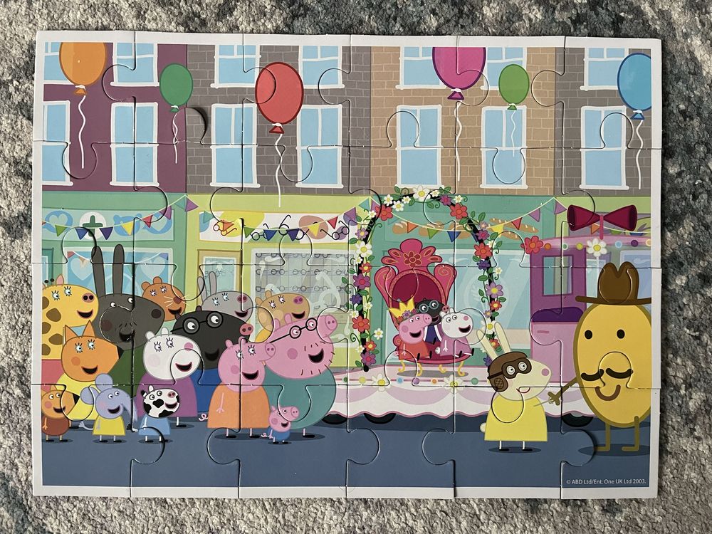 książki i puzzle Świnka Peppa Pig magnesy