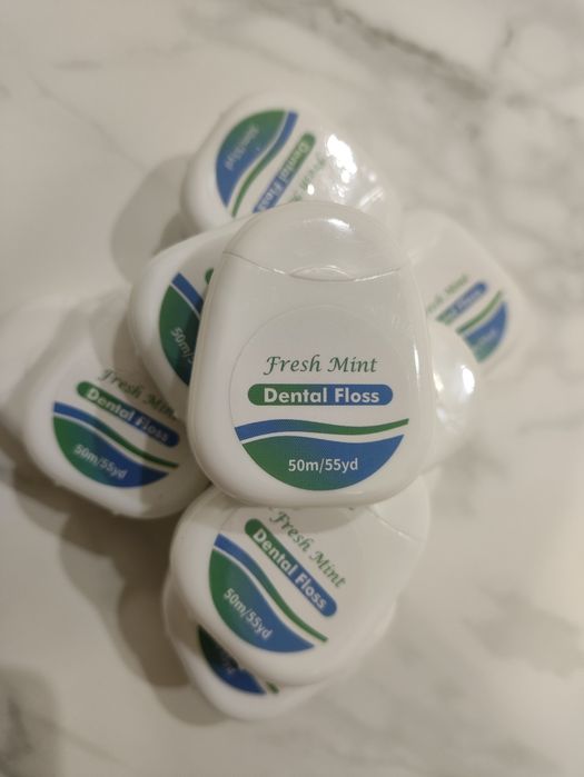 Зубна нитка з м'ятним смаком 50м