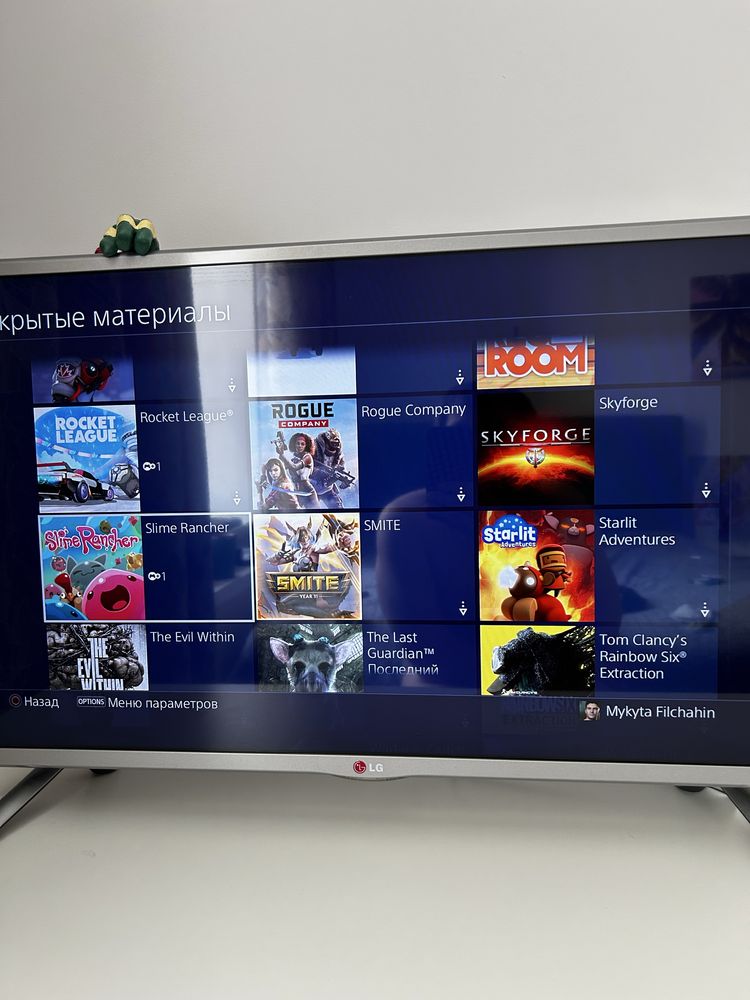 Продам Play station 4 + 100+ игр на Аккаунте