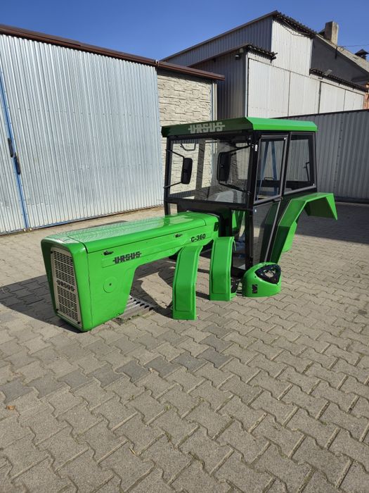 Kabina c360 c330 Maska c360 Kabina ciągnikowa C360 Nowość