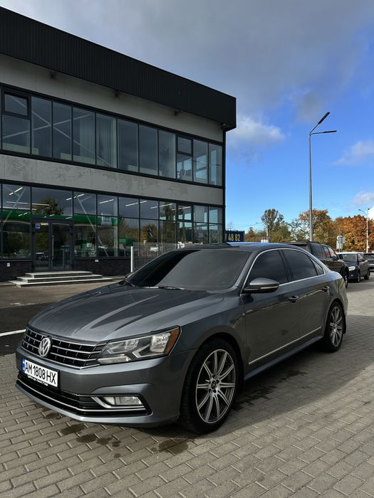Volkswagen Passat B8 SE 2015 poky • 1.8 TSI • Автомат