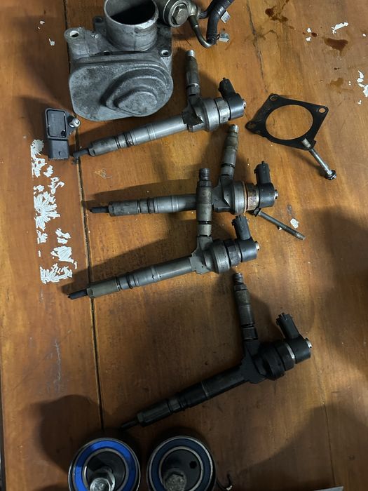 Uklad wtryskowy pompa bosch wtryski listwa konplet 1.7 Cdti dth opel