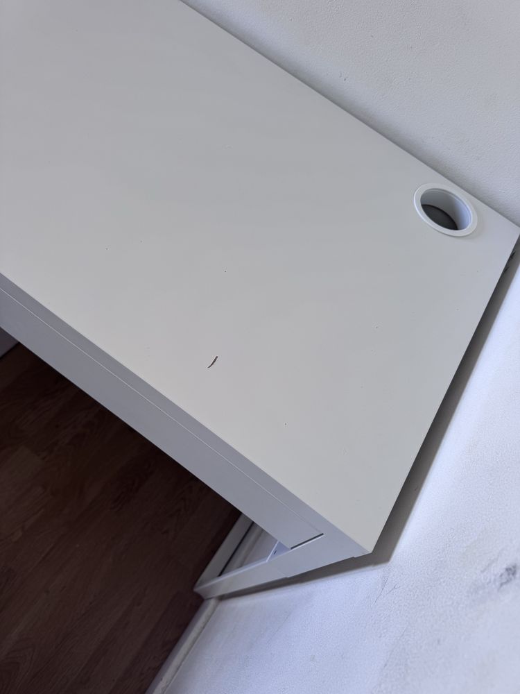 Secretária branca ikea