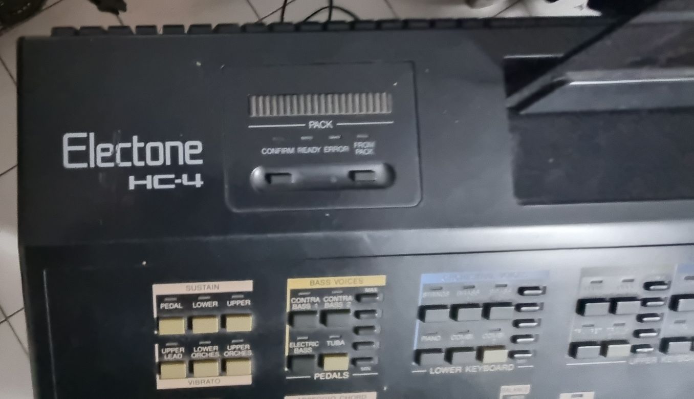 Yamaha Electone HC-4