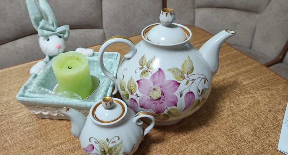 Вінтажний набір з двох чайників