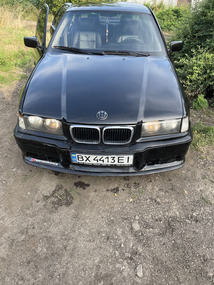Продам BMW 2.0 320i