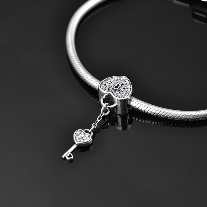 Pandora Charm koralik rozetka retro serce shine