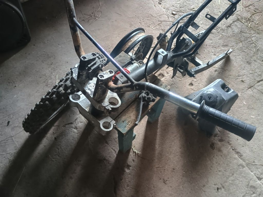 Sprzedam ramę od crossa125