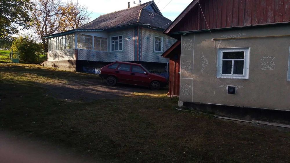 Продам будинок, с. Куча. ділянка 50 ст.