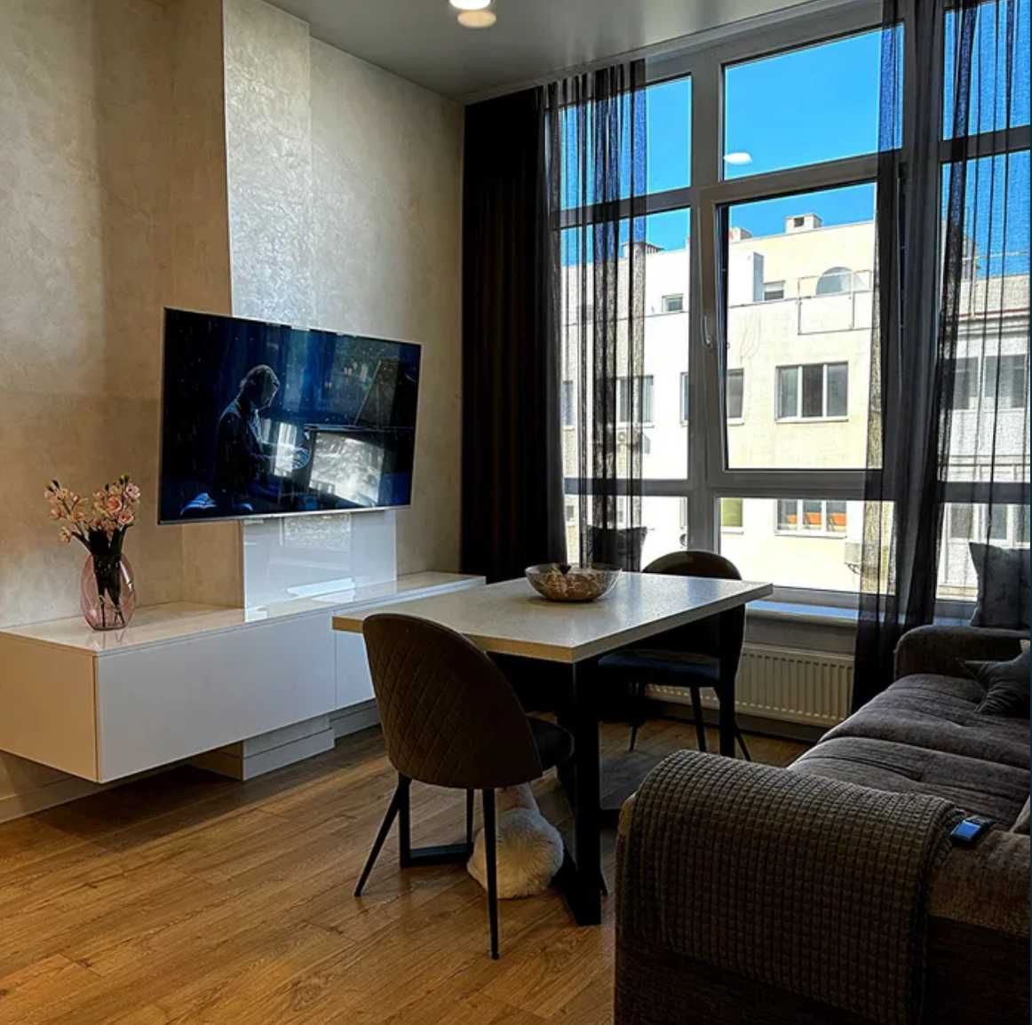 Продам 3х кімнатну квартиру ЖК Comfort City з власним басейном Центр