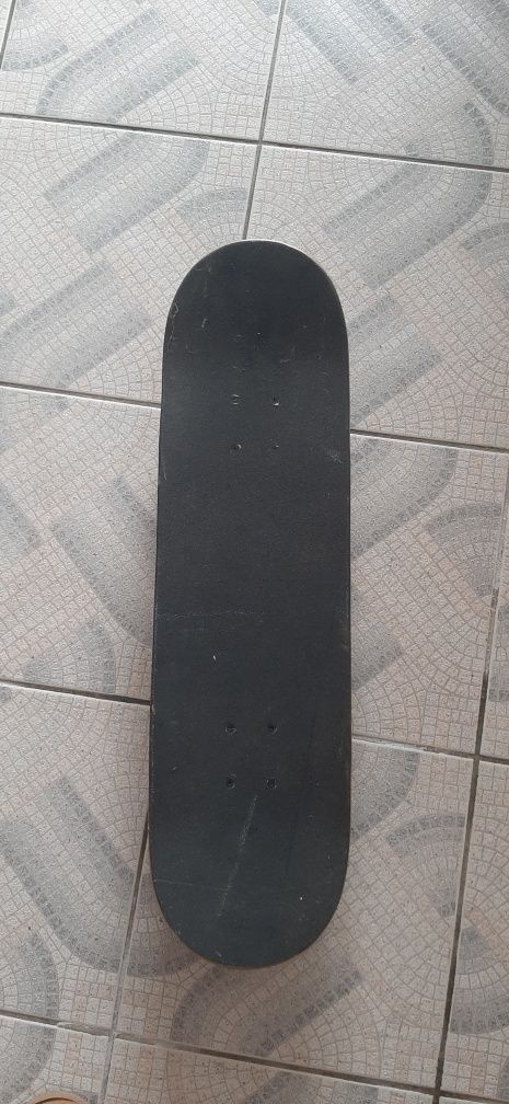 Vendo Skate (praticamente novo)