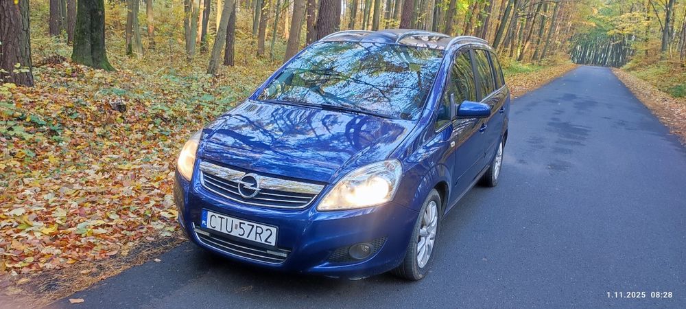 Opel Zafira B 1.8 gaz radio android kamera cofania 7 osobowa półskóry