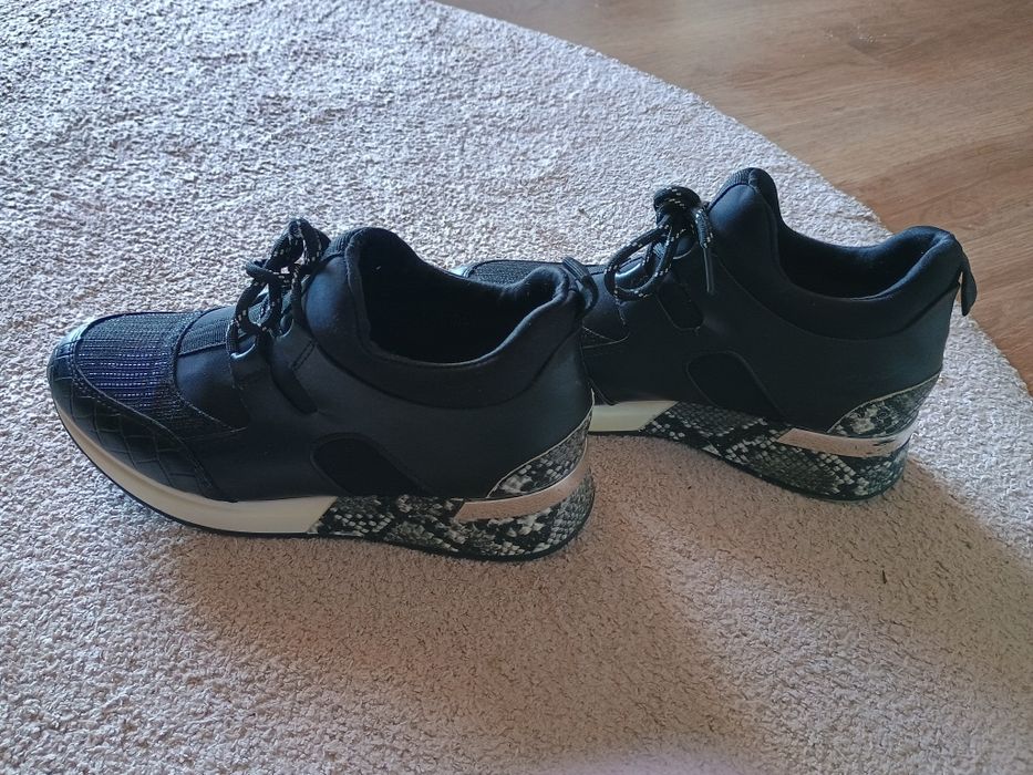 Sapatilhas em bom estado