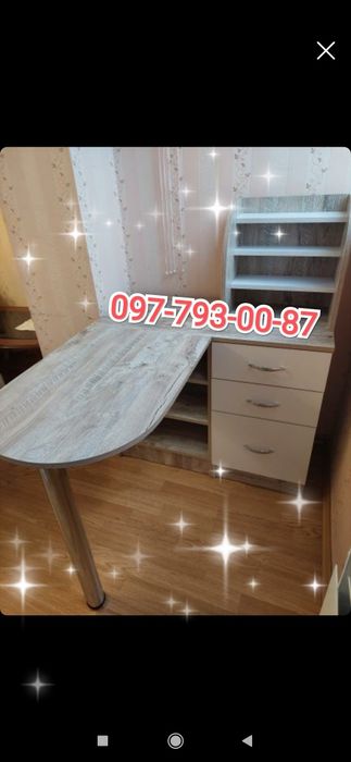 Маникюрний стіл для Вас