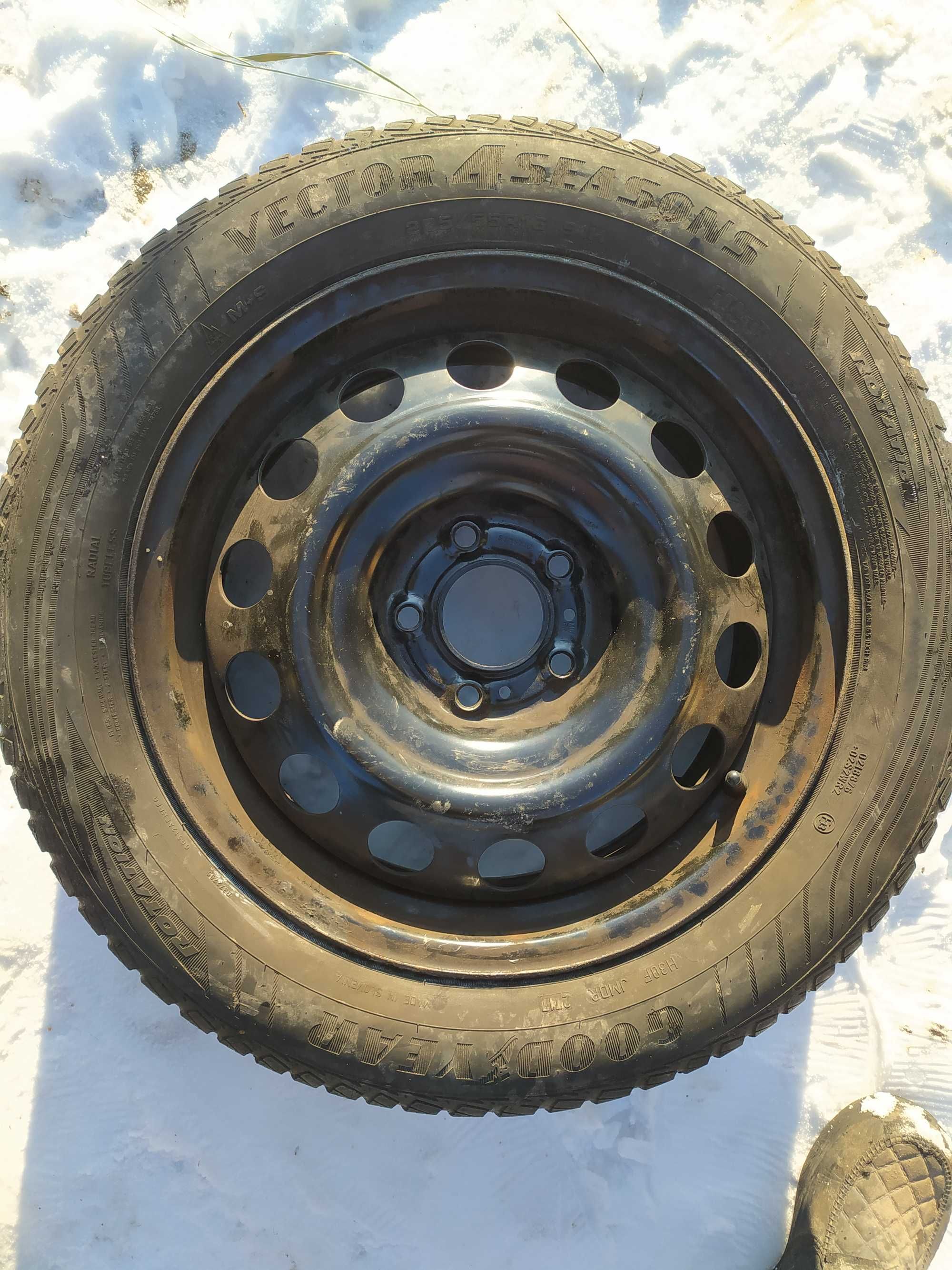 Шини205/ 55/ R16, колеса з дисками  Goodyear, Hankook