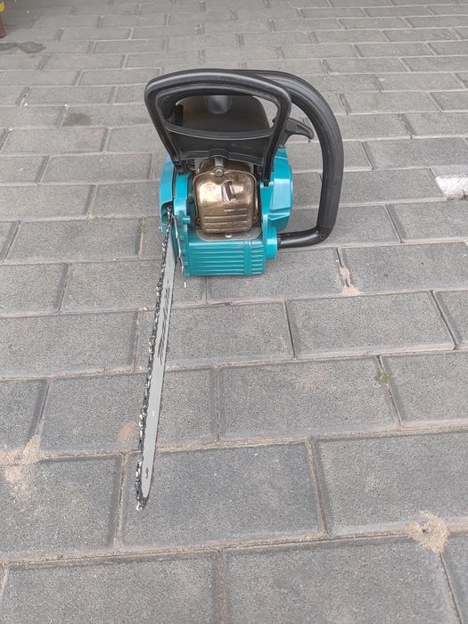 Pilarka Makita Ea3500s
