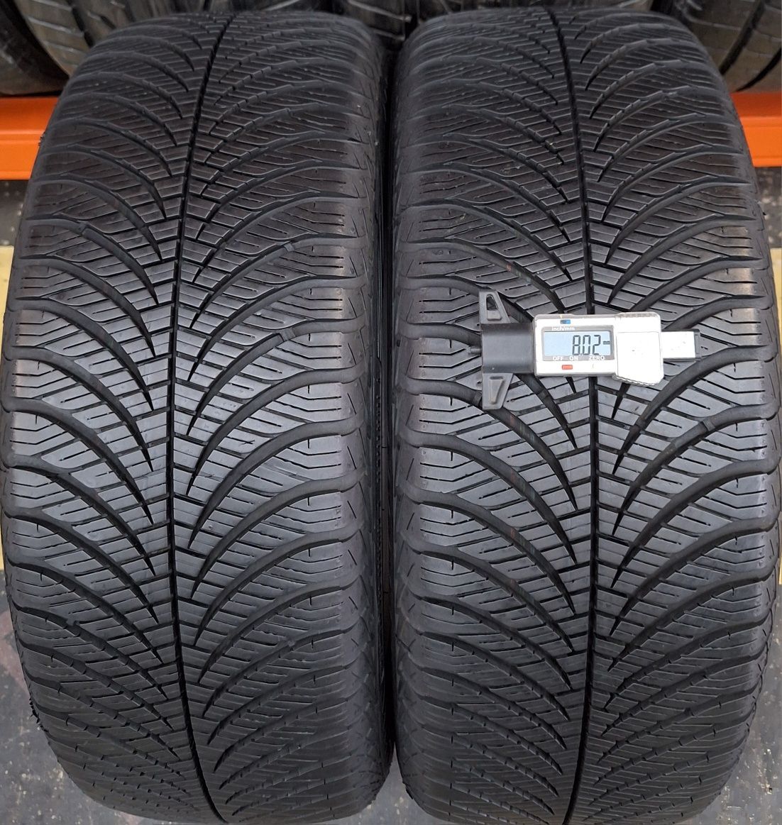 Opony 195 55 R 15 85H Goodyear Vektor4Seansone