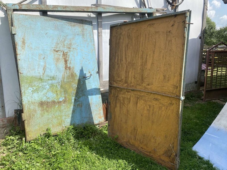 Ворота гаражні нові