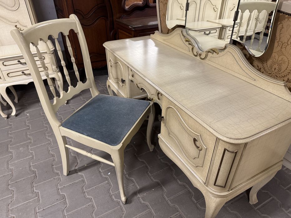 Sypialnia ludwikowska szafa łóżko toaletka meble do sypialni ecru