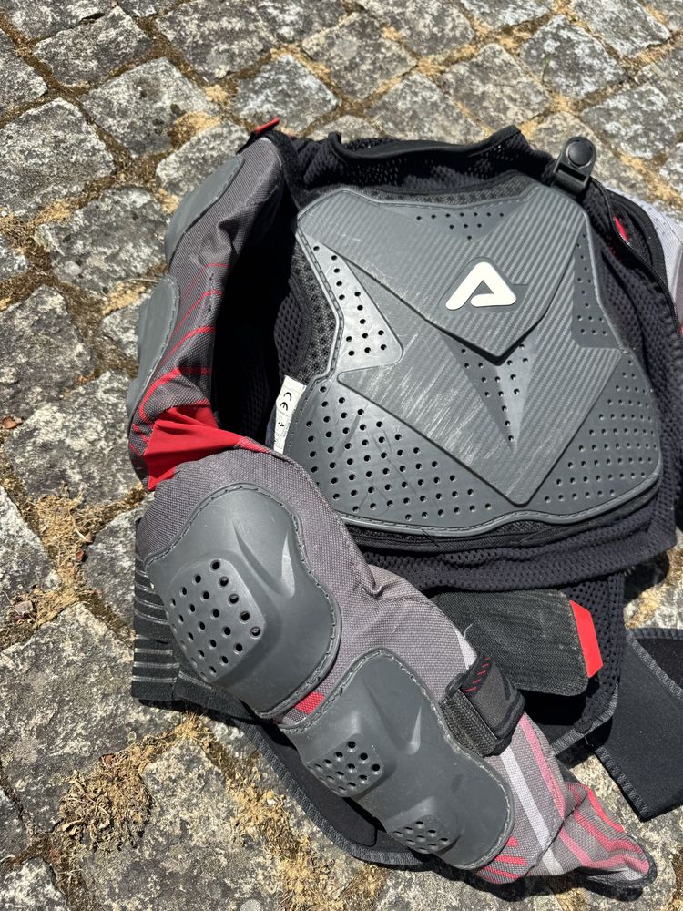 Botas e colete de protecao Enduro Moto