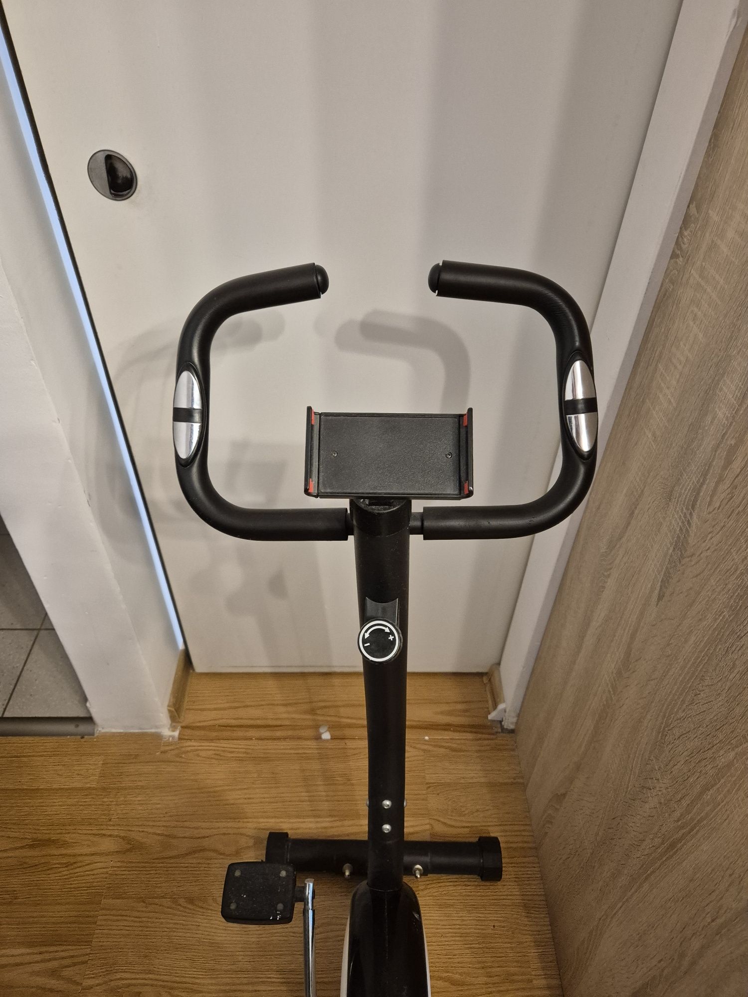 Rower stacjonarny MALATEC uchwyt na telefon