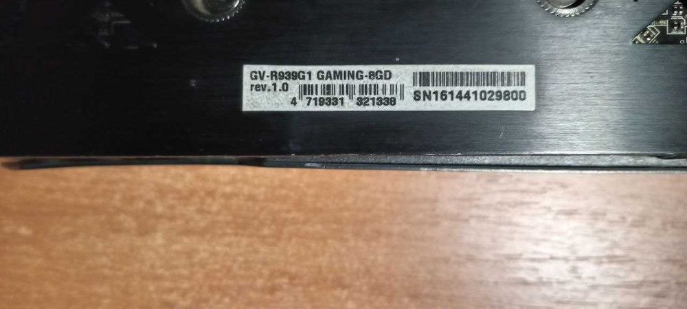 Видеокарта Gigabyte R9 390 8Gb GDDR5