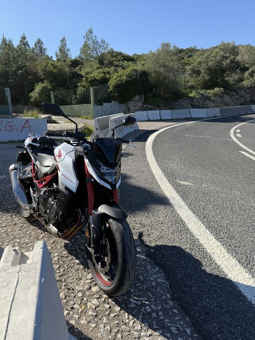 Honda CB750 Hornet 2024