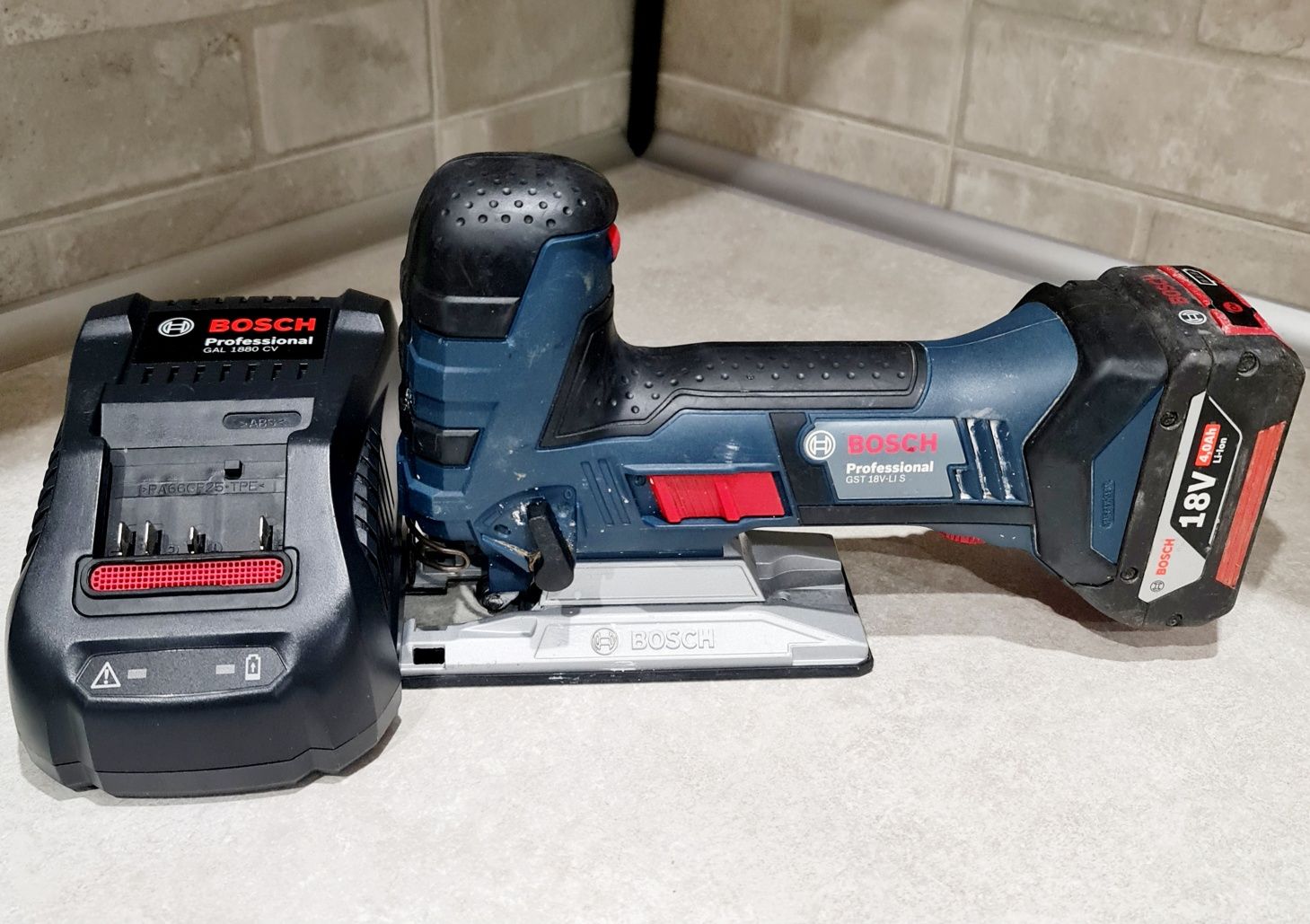 Акумуляторний Лобзик BOSCH gst 18v-li s