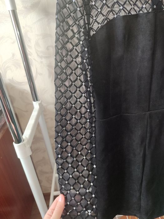 Вечірня жіноча сукня