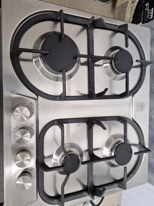 Piekarnik i płyta gazowa w zestawie firmy BERTAZZONI