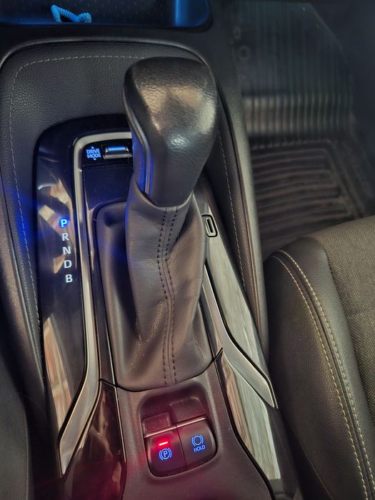 Corolla TS 1.8 Hybrid Confort + Pack Sport Ano 2022 e  63 833 km