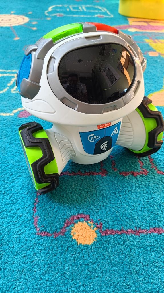 Robot fisher price movi