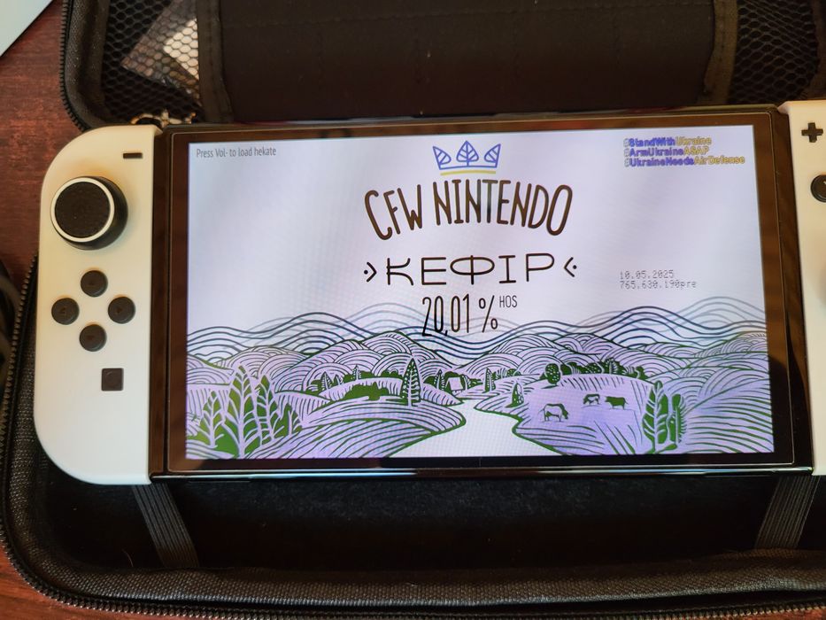 Портативна консоль Nintendo Switch Oled з іграми k.e.f.i.r