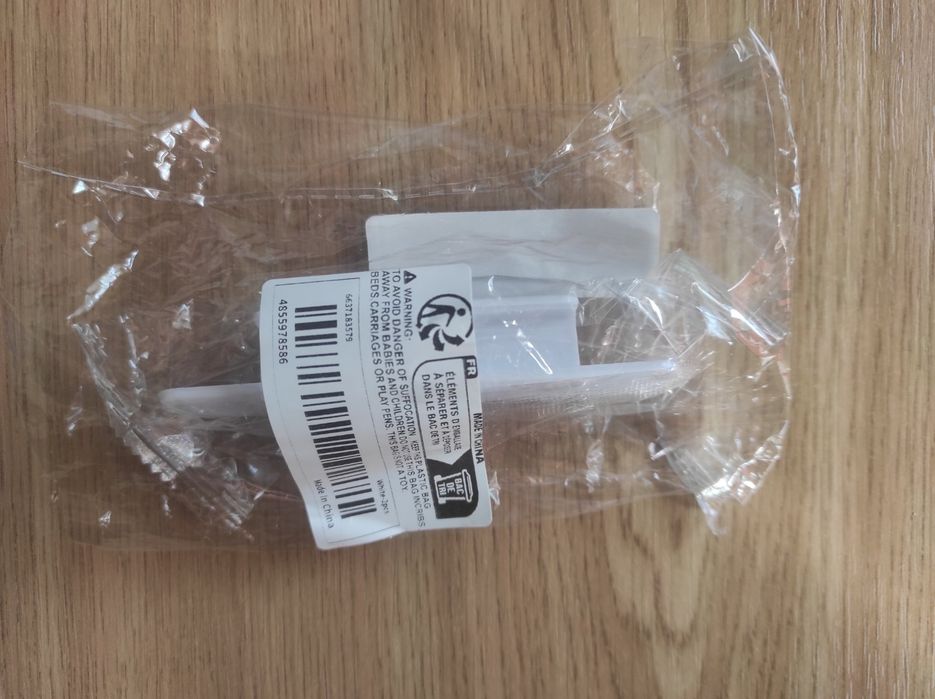 Пластмассовая ручка для  даерей, окон