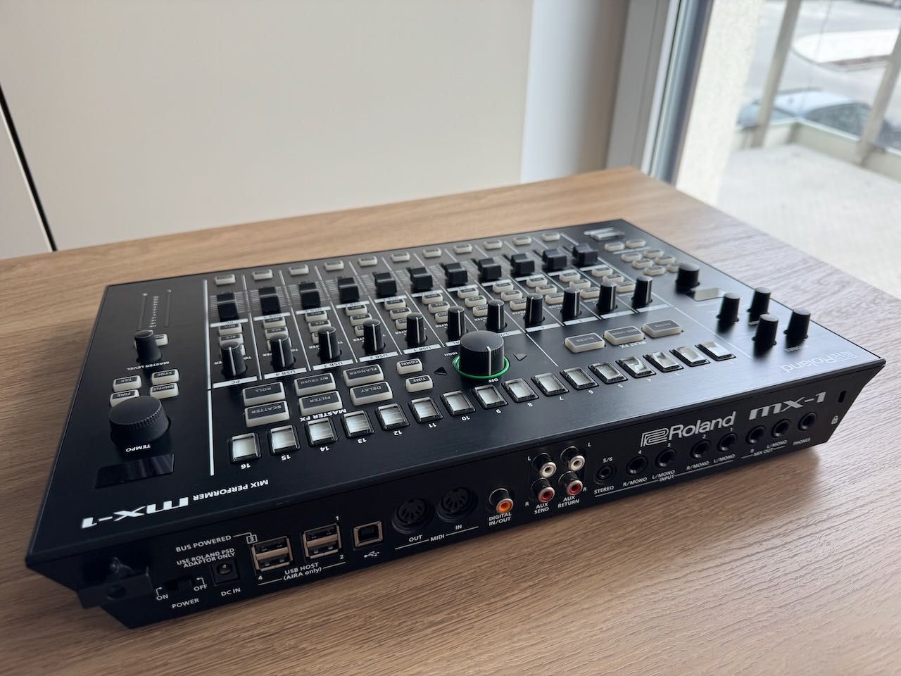 Performance Mixer Roland MX-1